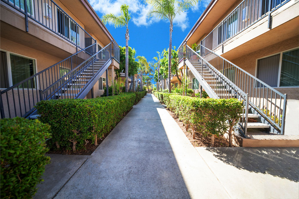 Thank you for viewing our Exterior 3 at Vista View Apartments in the city of Vista.
